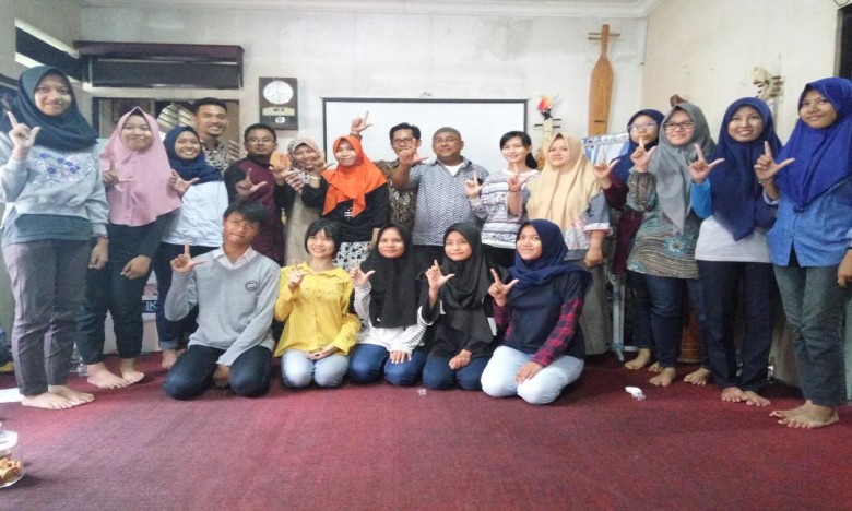 Mempertahankan Kebudayaan Lokal Memalui Literasi