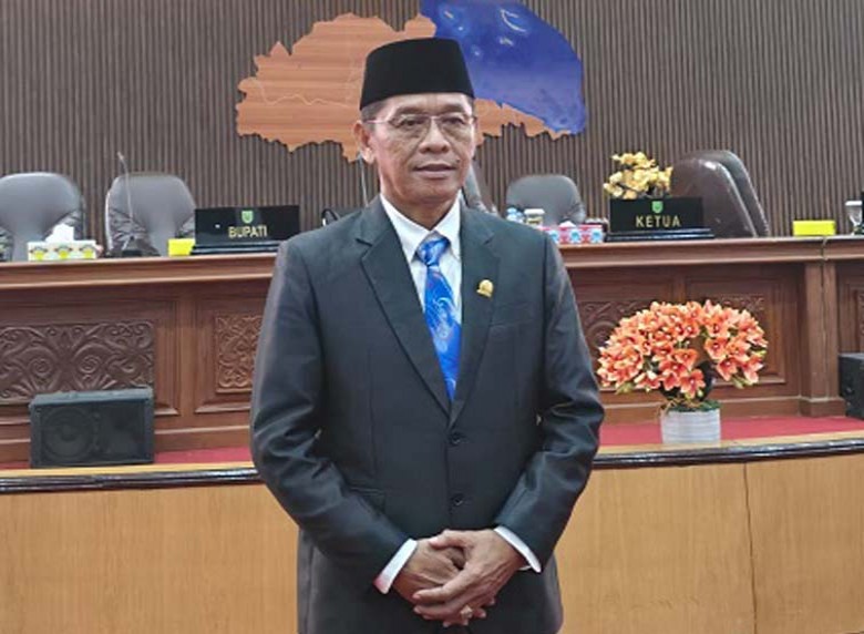 Dewan  Desak Pemkab Tangani Cepat Kerusakan Ruang Kelas SDN 001 Gurimbang
