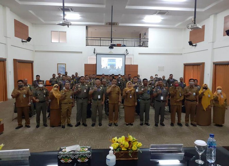 Buka Diklat Dasar Bagi Satpol PP, Deni:Tugas Satpol PP Semakin Hari Semakin Berat