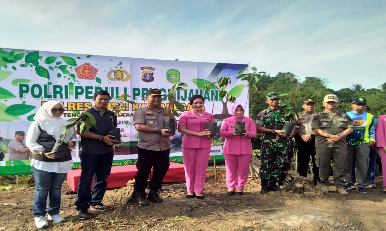 Polres Kukar Bersama Lintas Lembaga Tanam 1000 Pohon