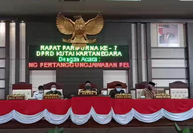 DPRD Kukar Gelar Rapat Paripurna Penyampaian Nota Penjelasan Bupati Terkait Raperda Pertanggungjawaban Pelaksanaan APBD 2020