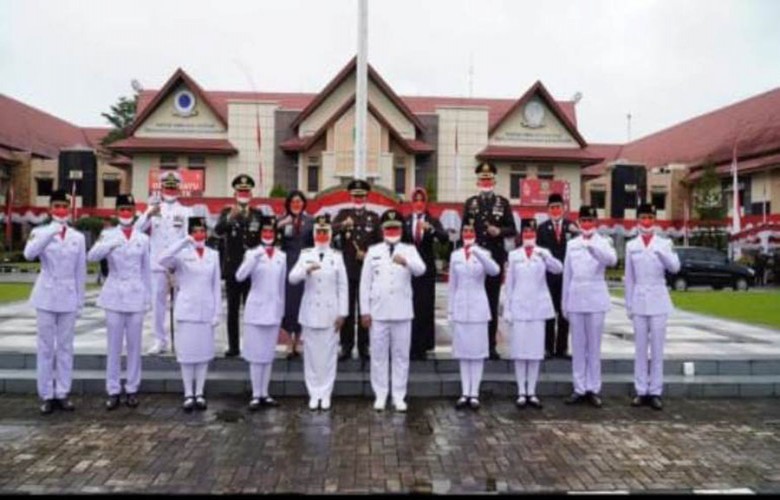 Suasana Hujan, Berau Tetap Khidmat Laksanakan Upacara HUT RI ke 76