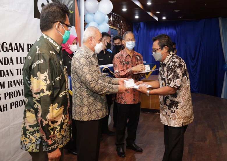 Pengabdian Lebih Besar Nilainya dari Penghargaan