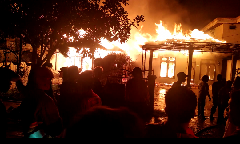 Jelang Lebaran, 5 Rumah Warga Tenggarong Habis Dilahap Jago Merah