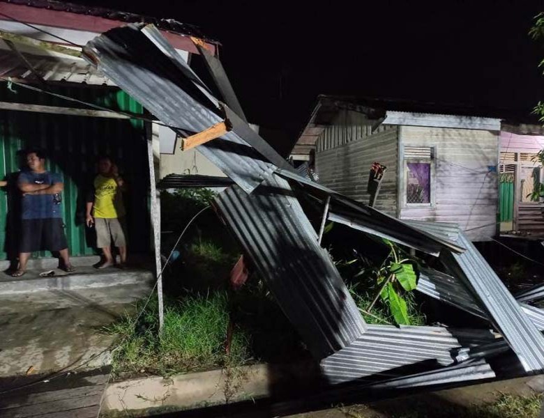 Atap Stadion Rondong Demang Rusak Diterjang Angin Pitung Beliung