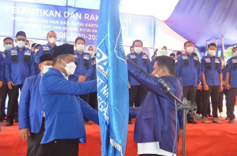 Fachrudin Dilantik jadi Ketua DPD PAN Kukar, Target 9 Kursi DPRD Kukar