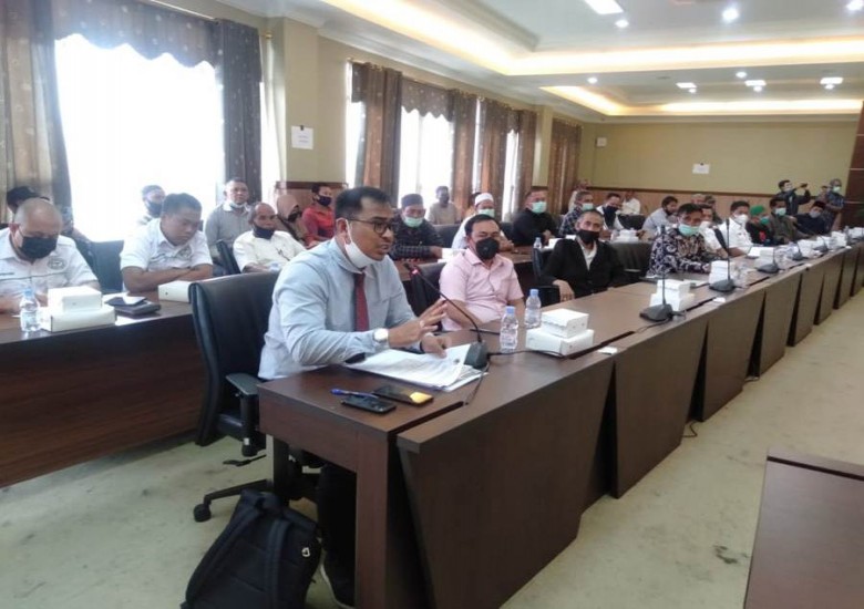 Enam Bulan SHU Belum Dibayar, Petani Plasma Sedulang Ngadu ke DPRD Kukar
