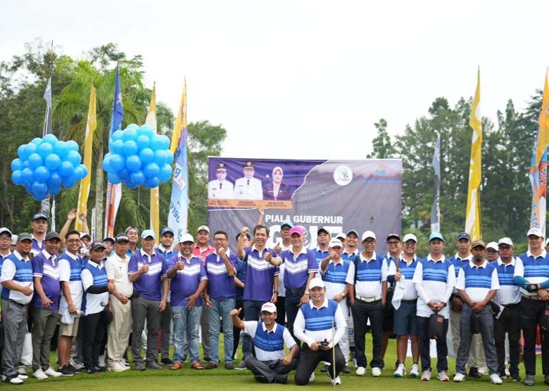 420 Pegolf Perebutkan Piala Bergilir Gubernur Kaltim
