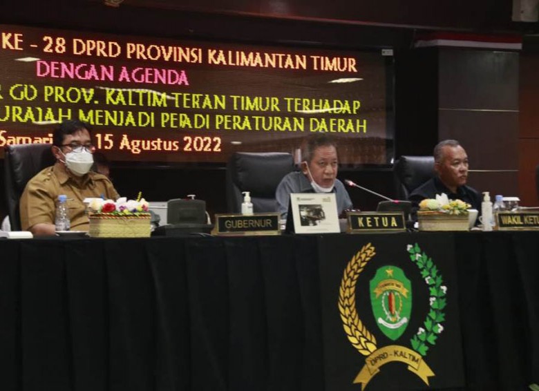 Tetapkan Perda Jalan Khusus Pengangkutan Batubara dan Kelapa Sawit, Gubernur Apresiasi Pimpinan dan Anggota DPRD Kaltim