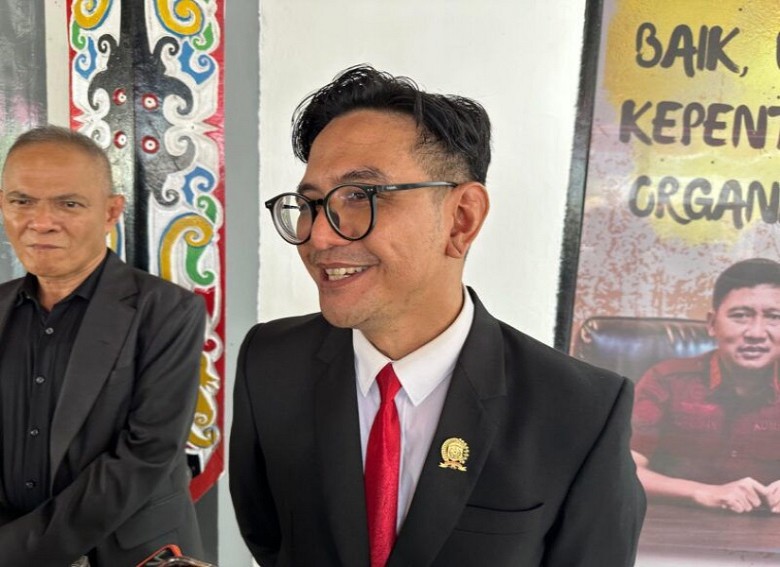 Akbar Haka Soroti Kesejahteraan Petugas Kebersihan di Kukar