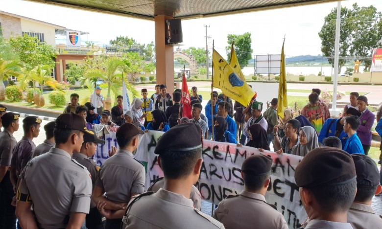 Aliansi Mahasiswa Kukar Dihadang Orang Tak Dikenal