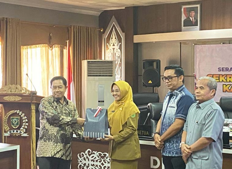 Abdurrahman Purna Tugas, Maulidiyah Ditunjuk Sebagai Plt Sekwan Berau