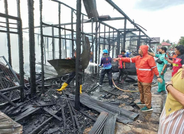 Bangsal Lima Pintu di Tenggarong Hangus Terbakar