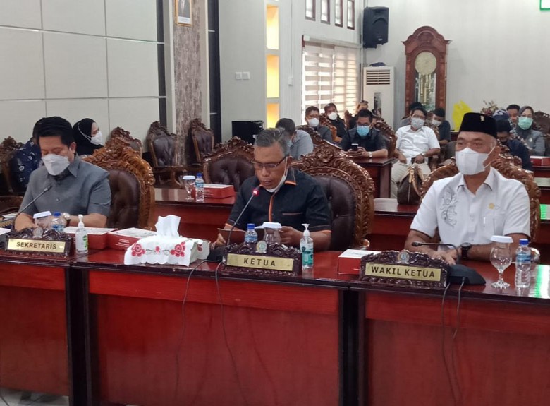 Pembentukan Fraksi-Fraksi DPRD Diumumkan Dalam Rapat Paripurna