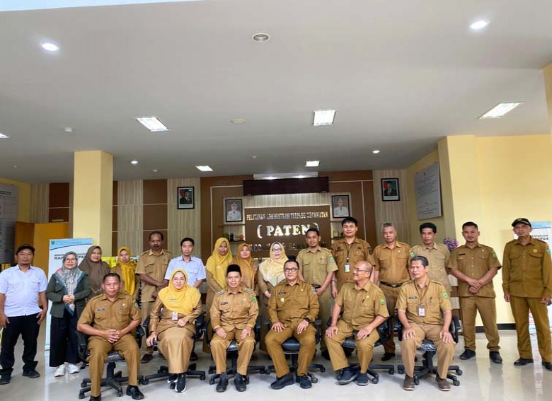 Kunjungan Ke-Empat Kecamatan, Pjs Bupati Mengapresiasi Produk Unggulan Lokal