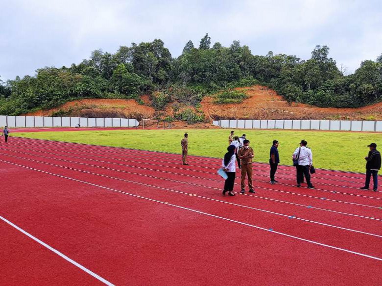 Komisi lll DPRD Berau Sidak Stadion Olimpic Mini