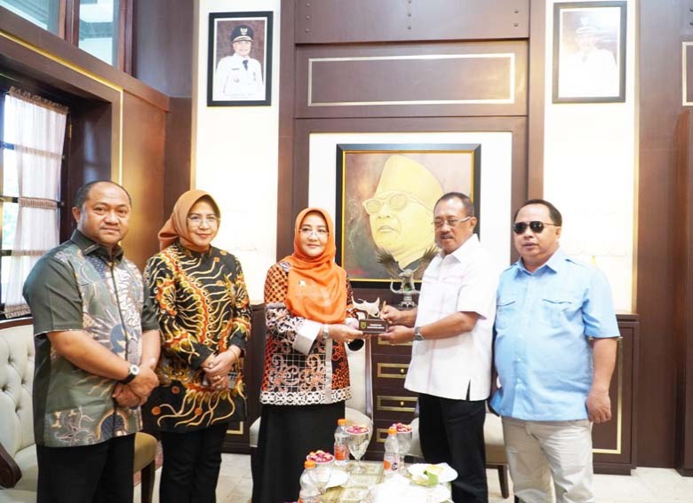Bupati Berau Pimpin Rombongan Studi Tiru  ke Pemkot Surabaya untuk Peningkatan Pelayanan Publik