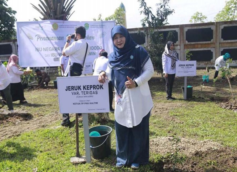 Erni Makmur Ajak Masyarakat Manfaatkan Pekarangan Rumah