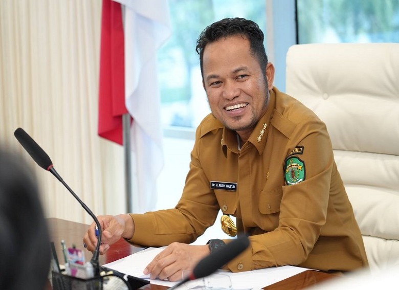 Gubernur Rudy Harapkan Jalur Longsor Kubar-Mahulu Segera Diatasi
