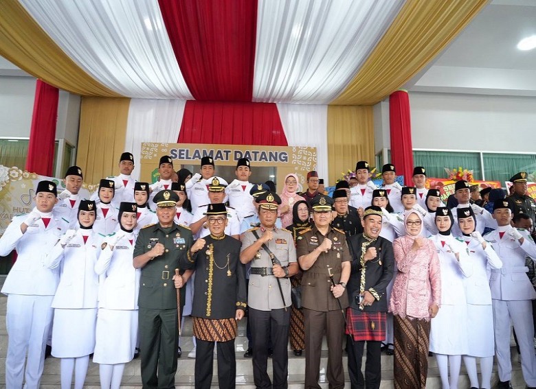 Pimpin Upacara HUT Ke-68 Provinsi Kaltim, Pj Gubernur: Kaltim Mampu Menjadi Contoh Bagi Daerah Lain