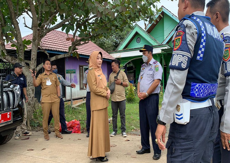 Respon Keluhan Masyarakat, Bupati Berau Tutup Jalan yang Dilalui Truk Tambang