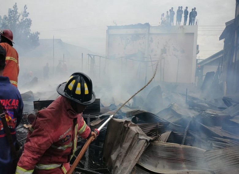 Tiga Balita Tewas dalam Kebakaran Hebat di Anggana