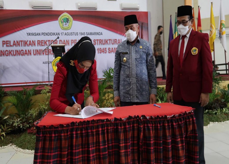 Hadiri Pelantikan Rektor Untag, Isran Noor: Harus Berkontribusi Dalam Pembangunan
