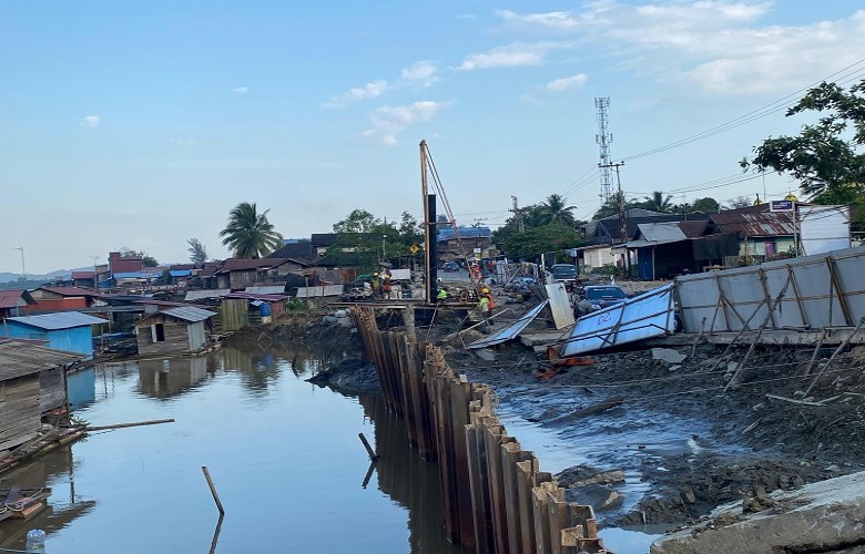 Jalan Desa Jembayan Loa Kulu Kembali Longsor Hingga 1 Meter