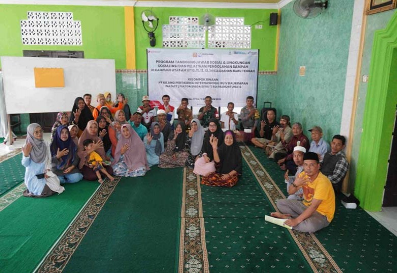 Wasiat, Latih Warga Kampung Atas Air Mengolah Sampah