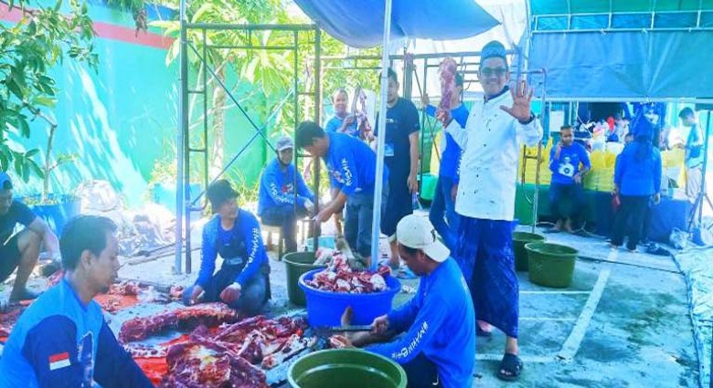 DPD NasDem Balikpapan Potong Hewan Kurban 20 Ekor Sapi