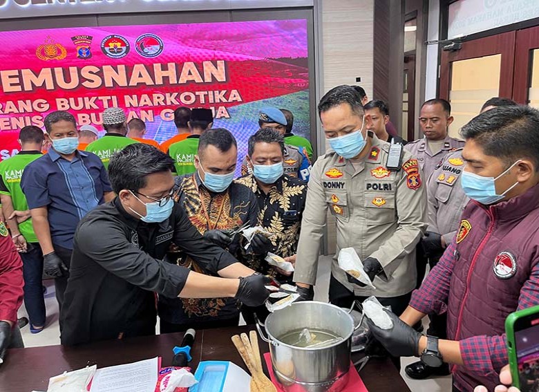 Polres Berau Musnahkan Barang Bukti Narkoba, Mayoritas Tersangka Bukan Warga Lokal