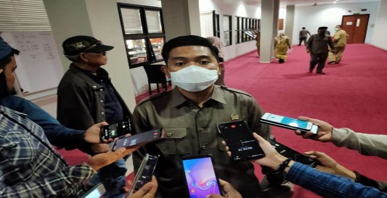 Ketua DPRD Bontang Andi Faisal  Apresiasi  Pemerintah  Realisasikan  Kuota Gratis Bagi Siswa