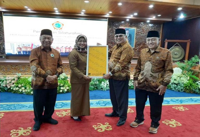 PWRI Sulteng Bersilaturahmi dengan PWRI Kaltim