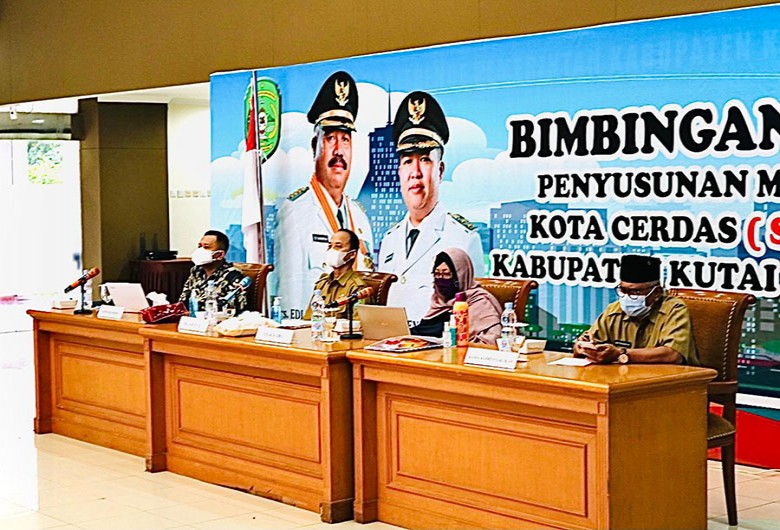 Diskominfo Kukar dan Kementerian Kominfo Gelar Bimtek Penyusunan Masterplan Smart City Kukar