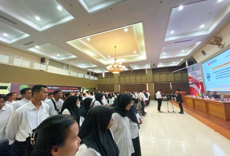 Petugas PTPS Kecamatan Tenggarong Dilantik dan Diberi Bimtek