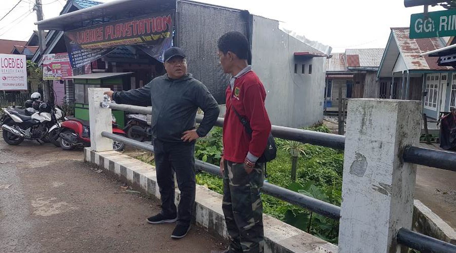Bupati Gamalis Tinjau Sejumlah Titik Jalan dan Drainase, Pastikan Perbaikan Segara Dilakukan
