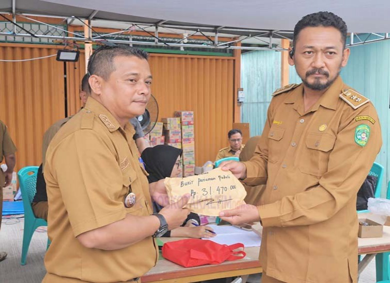 Solidaritas Warga, Bukit Pariaman Salurkan Sembako dan Rp31,47 Juta untuk Korban Kebakaran