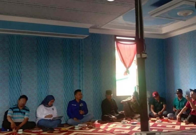 Reses di Desa Salo Cella Muara Badak, Baharuddin Terima Banyak Aspirasi Warga