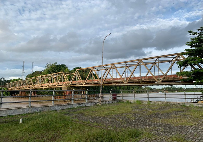 Terima Keluhan Penutupan Jembatan, Asisten ll Setkab Berau Sebut Pemerintah Tidak Ingin Ambil Resiko