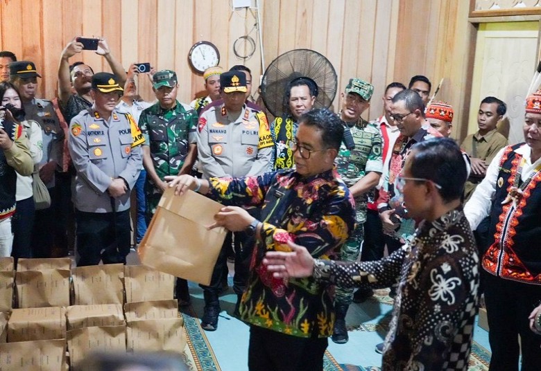 Pj Gubernur, Pangdam dan Kapolda Tinjau Gudang Logistik Pemilu 2024 di Mahulu