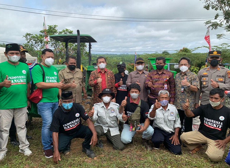 Hadiri Penandatanganan Program IFS, Wagub Bangga Masih Banyak yang Mau Jadi Petani
