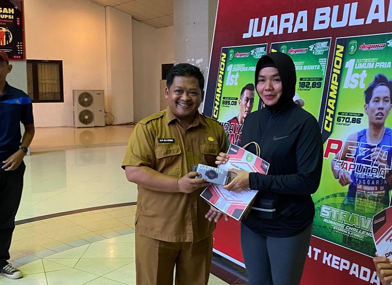 Berawal dari Iseng Ikut Strava Running Challenge 2024, Mita Wati Raih Juara 1