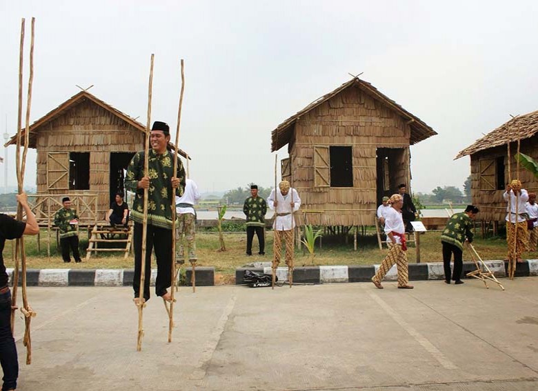Disdikbud Kukar Bangun Rumah Adat Kutai dengan Fungsi Ganda