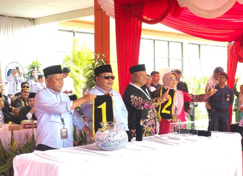 KPU Resmi Tetapkan MPAW Nomor Urut 1 dan Sragam Dapat Nomor Urut 2