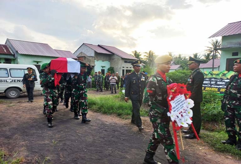 Suasana Duka Selimuti Keluarga Prajurit TNI Sandy Primadana