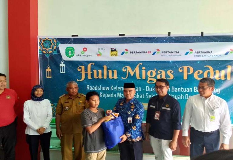 Pemkab Kukar dan PHSS Salurkan Bantuan Paket Sembako ke Warga Pra Sejahtera dan Anak Yatim Piatu