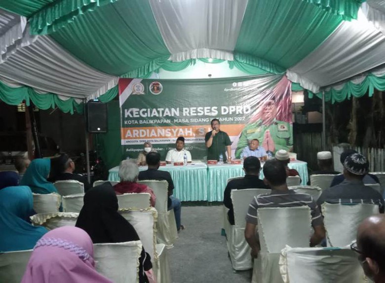 Ardiansyah Sebut Masyarakat Butuh Sekolah Bukan Seragam Baru