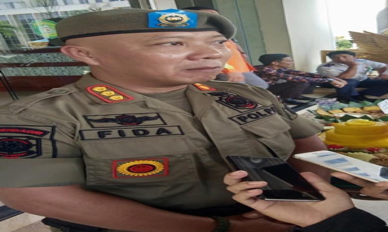 Satpol PP Akan Tutup Toko yang Menjual Lem Fox