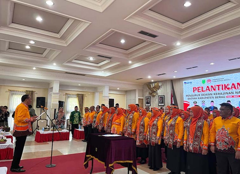 Edy Suswanto Dilantik Sebagai Ketua Dekranasda Berau, Bupati Sri Juniarsih Dorong Optimalisasi Potensi Kerajinan Lokal