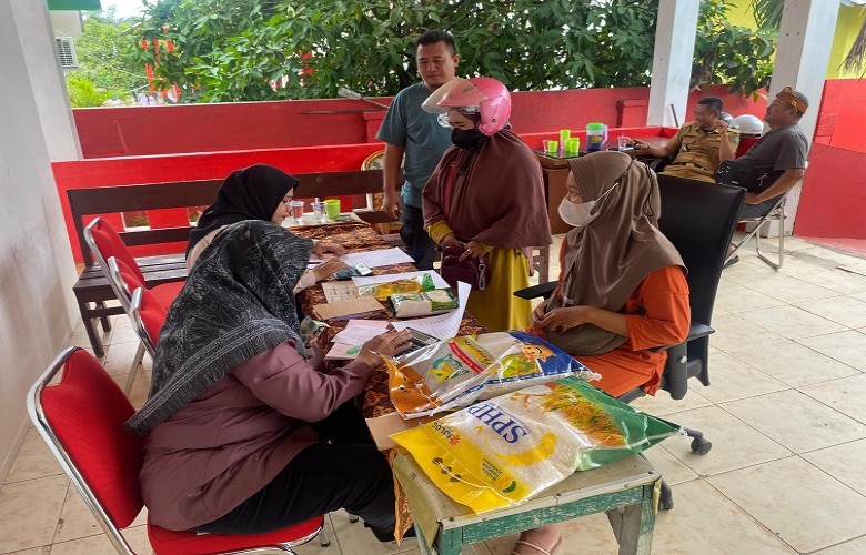 2 Ton Bapokting Disediakan di Pasar Murah Kelurahan Maluhu
